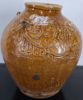 Gambar Guci Coklat Pendek Motif Kembang