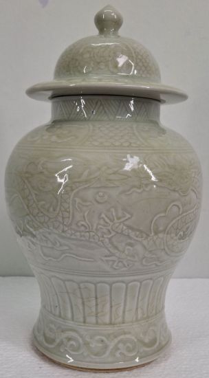 Gambar White Celadon Covered Temple Jar