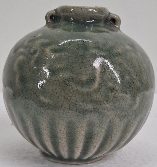 Gambar Celadon Glazed Jarlet