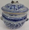 Gambar Blue and White Gamching with Dragon Design