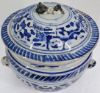 Gambar Blue and White Gamching with Dragon Design