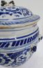 Gambar Blue and White Gamching with Dragon Design