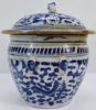 Gambar Blue and White Gamching with Dragon Design