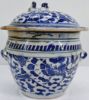 Gambar Blue and White Gamching with Dragon Design
