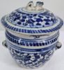 Gambar Blue and White Gamching with Dragon Design