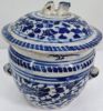 Gambar Blue and White Gamching with Dragon Design
