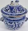 Gambar Blue and White Gamching with Dragon Design