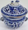 Gambar Blue and White Gamching with Dragon Design