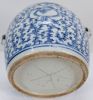 Gambar Blue and White Gamching with Sweatpea Design