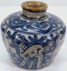 Gambar Jar Biru Putih dengan Motif Rusa