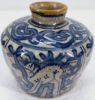 Gambar Jar Biru Putih dengan Motif Rusa