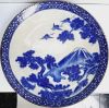 Gambar Japanese Imari Plate with Mount Fuji Motif