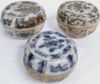 Gambar Buli-Buli Biru Putih dengan Motif Kembang