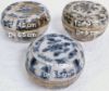 Gambar Buli-Buli Biru Putih dengan Motif Kembang