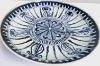 Gambar Piring Biru dan Putih Cina dengan Motif Cumi-Cumi