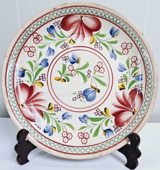 Gambar Piring Keramik Polychrome