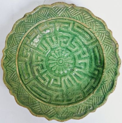 Gambar Piring Kecil Berglazur Hijau dari Cina